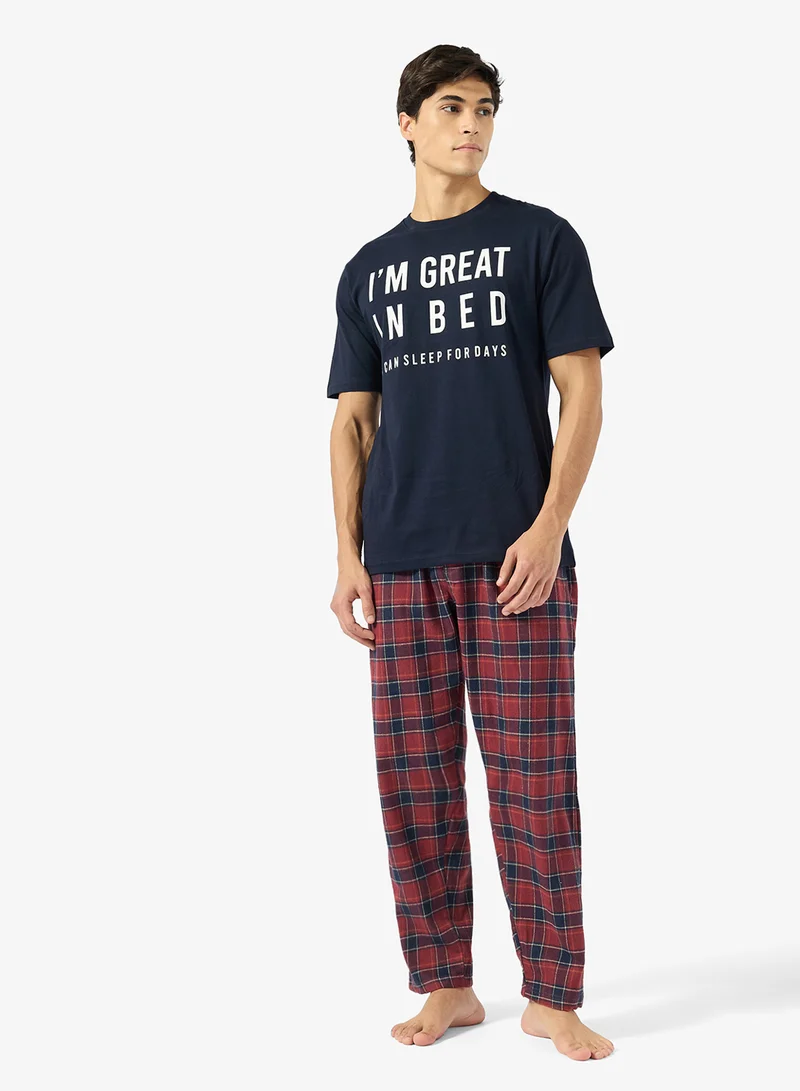 سفنتي فايف طقم تي شيرت وبنطلون بقصة عادية